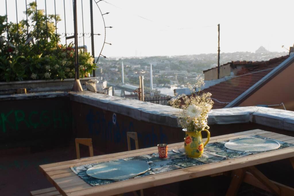 Sincere Istanbul Experience in Galata Area. Apartment Exterior foto